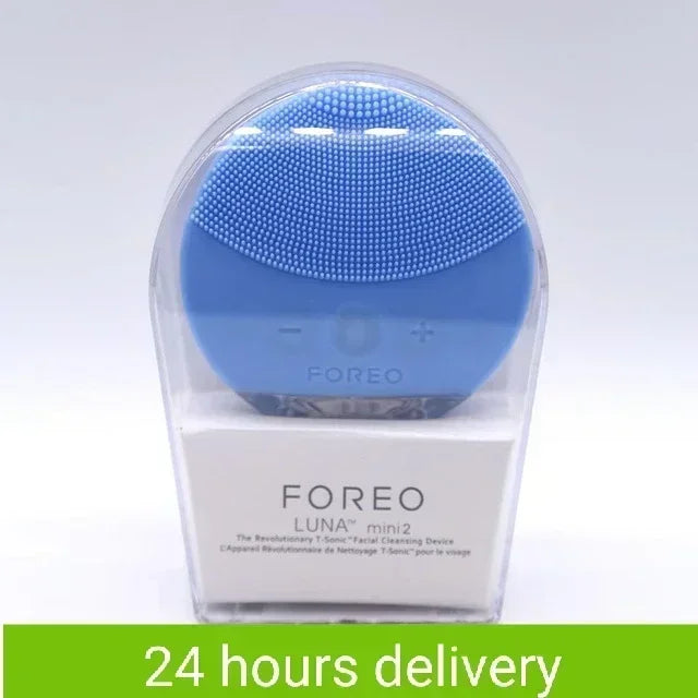 Foreo Luna mini2 
Silicone facial cleansing brush
