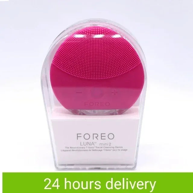 Foreo Luna mini2 
Silicone facial cleansing brush